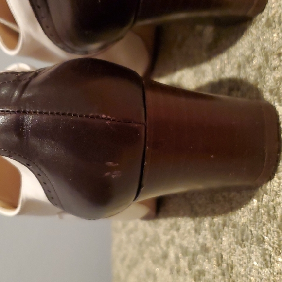 Bandolino Cream and Brown Leather Oxfords Size 7.5 - Picture 8 of 11